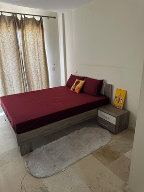 1 chambre, fer et planche Ă repasser, Wi-Fi, draps fournis