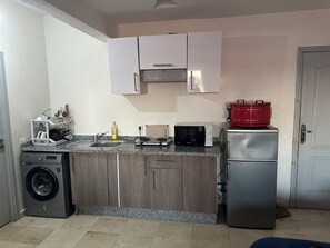 Microwave, oven - Peaceful retirement near the station (Marrakech)