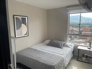 2 sovrum, strykjärn/strykbräda, wi-fi och sängkläder