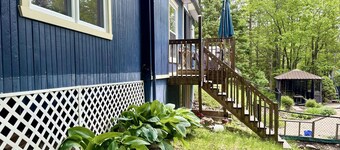 Cozy, Sunlit Family Retreat in Sainte-Adèle – Near Ski, Trails & Spa!