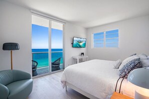 2 bedrooms, desk, iron/ironing board, travel cot