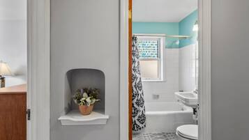 Towels, soap, toilet paper