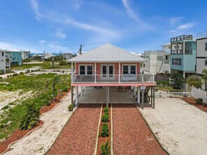Exterior - NEW LISTING, Shell Yeah is a 3BD/2BA with ocean views! Covered outdoor entertaining, boat parking! (Mexico Beach)