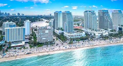 Beautiful, 2 Bedroom Oceanfront Condo