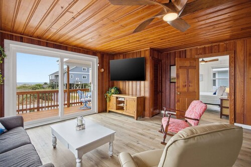 Experience ocean views at B'More Chill, a spacious 5-bedroom home in Oak Island.