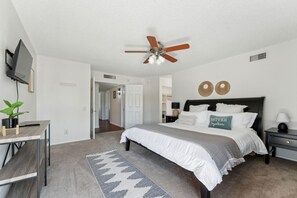 4 camere, una scrivania, ferro/asse da stiro, Wi-Fi gratuito