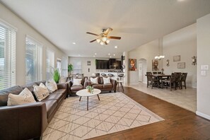 スマートテレビ、暖炉