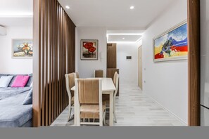 House | 1 bedroom - Beachside Modern Apartment 1 BR With Balcony (Vlorë)