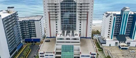 المنشأة من الخارج