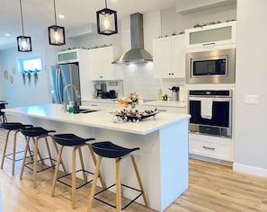Fridge, microwave, oven, stovetop - *NEW*Single House*Rogers Place/Downtown*10MINS (Edmonton)