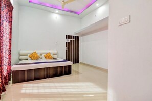 Standard Double Room - Temple View Palace Hotel and Garden (Rajnagar)