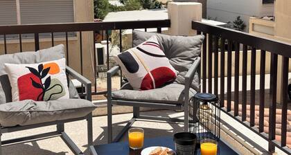 Lighthouse Larnaca - Mackenzie fully furnished seaside apartment