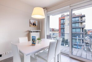 Apartment | Dining
