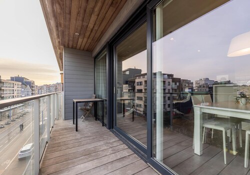 South-facing Apartment for 4 Guests