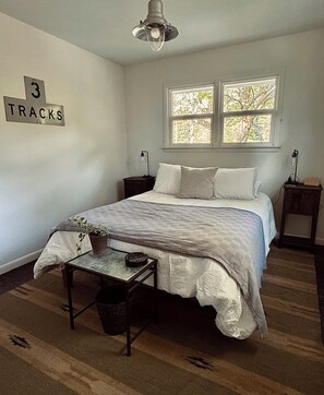 2 bedrooms, WiFi, bed sheets