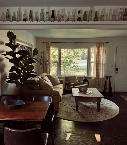 Chic Dunes Cottage W/ HOT TUB near Warren Dunes / Lake MI!