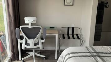 2 bedrooms, iron/ironing board, WiFi, bed sheets