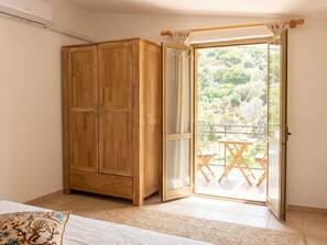 2 bedrooms, Internet