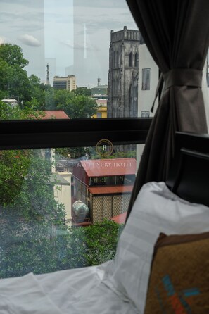 Superior Room, City View | Desk, free WiFi - Bay Luxury Hotel & Spa - No1 Ngo Huyen (Hanoi)