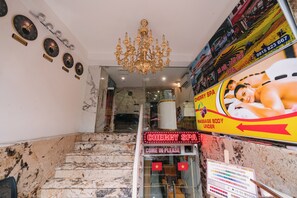 Mặt tiền nơi lưu trú