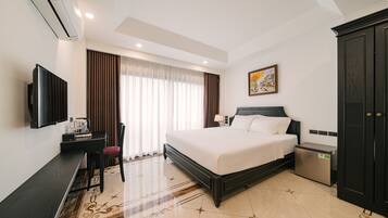 Deluxe Double or Twin Room, City View | Desk, WiFi (free)