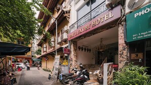 Front of property - Bay Luxury Boutique Hotel & Spa - No1 Ngo Huyen (Hanoi)