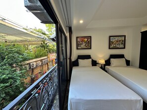 Economy Double Room, City View | Desk, free WiFi - Bay Luxury Hotel & Spa - No1 Ngo Huyen (Hanoi)