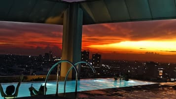 Outdoor pool, pool loungers