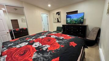 2 bedrooms, desk, free WiFi, bed sheets