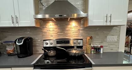 5 Star NEWLY Remodeled cozy house in fabulous Ely with WiFi Sleep 6