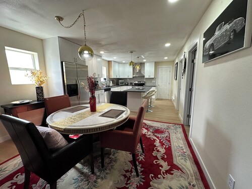 5 Star NEWLY Remodeled cozy house in fabulous Ely with WiFi Sleep 6