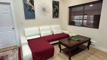 Smart-tv och eldstad