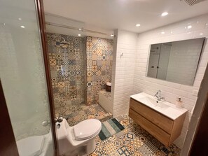 Apartment, 1 Bedroom, City View | Bathroom - Luxury Oasis in Panama's Casco Viejo (Panama City)