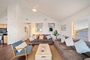 Smart TV, video games, books - Beach House with Ocean Views, Deck & Firepit (Surfside)