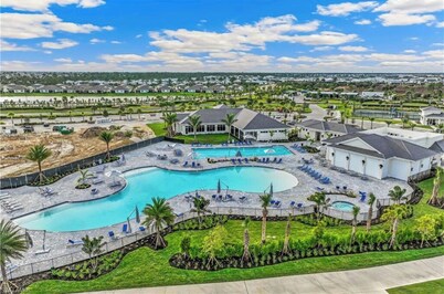 Luxury 2-bedroom condo with Golf in beautiful Punta Gorda