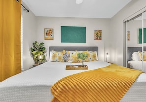 3 habitaciones, tabla de planchar con plancha, wifi y ropa de cama 