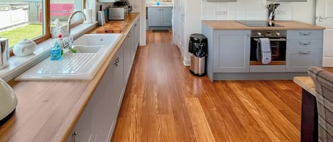 Dishwasher, highchair