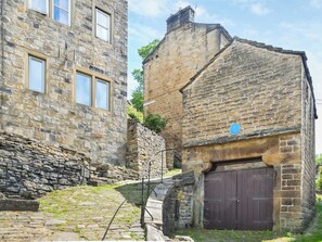 Exterior - 2 bedroom accommodation in Holmfirth (Holmfirth)
