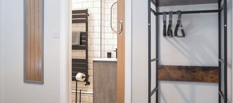 2 bedroom accommodation in Holmfirth