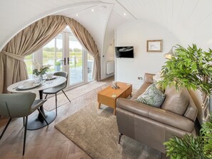 Living area - Lotties Lodge - UK49905 (Alvingham, near Louth)