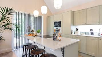 Dishwasher, high chair