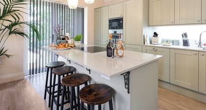 2 bedroom accommodation in Shaftesbury