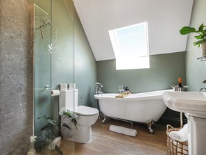 Towels - 2 bedroom accommodation in Shaftesbury (Shaftesbury)