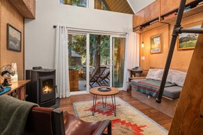 Télévision, cheminée