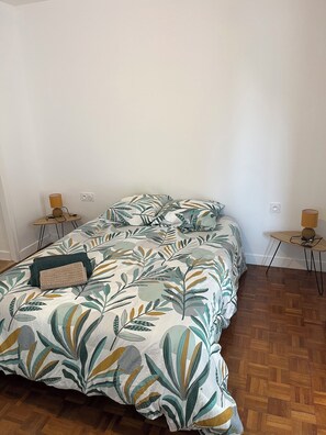 4 bedrooms, free WiFi, bed sheets, wheelchair access - Farm cottage (Kerien)