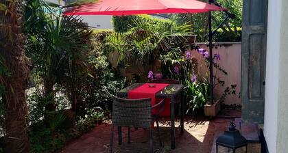 Studio apartment with patio, minutes from the airport and downtown Bergamo.