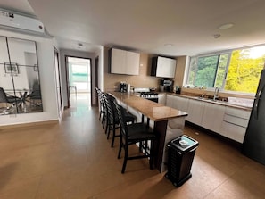 Interior - Apartment in the Causeway Amador (Panama City)