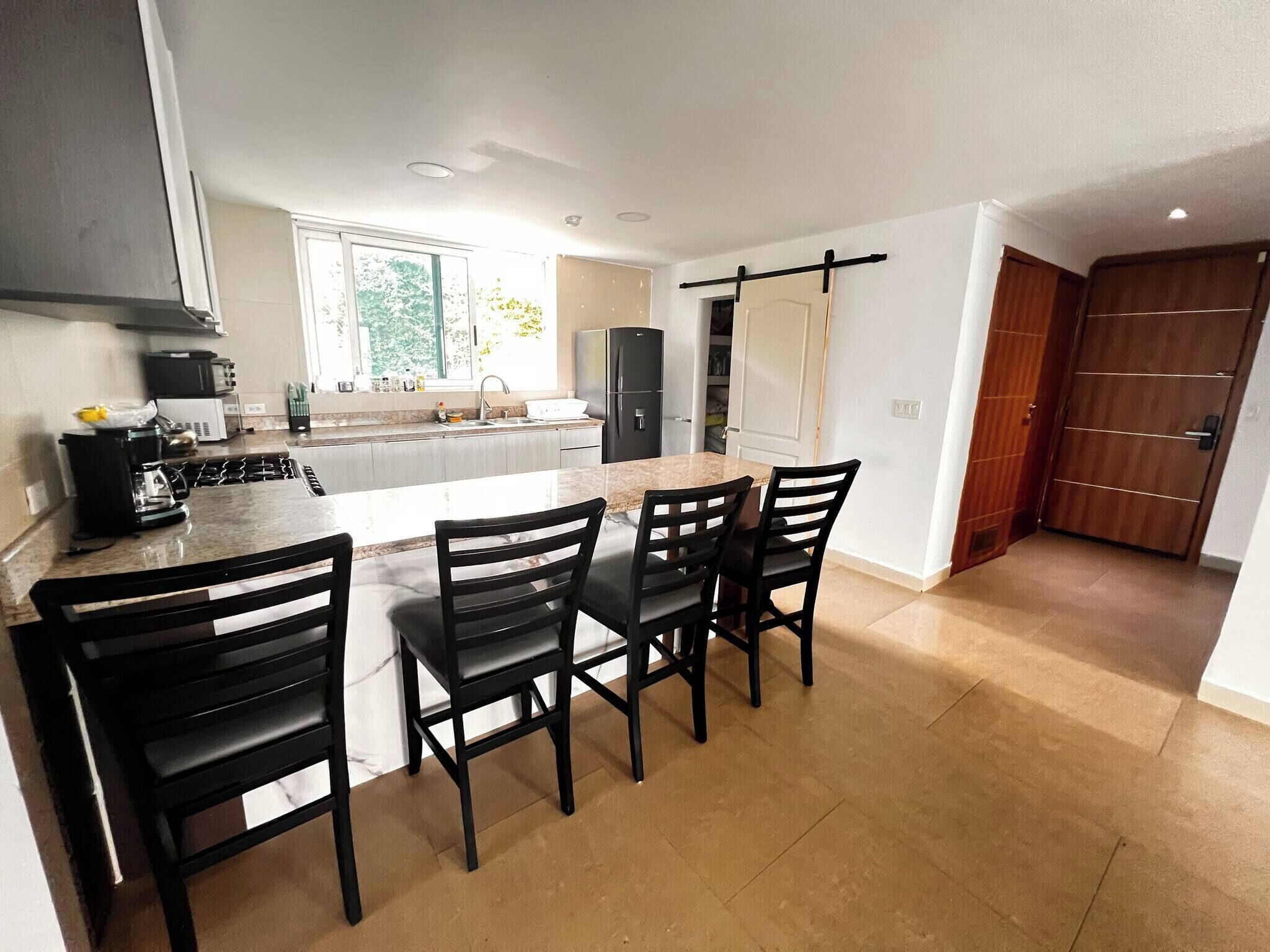 Apartment, 3 Schlafzimmer, Balkon, Gartenblick | Esszimmer