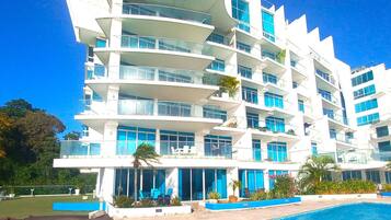 Apartment, 3 Bedrooms, Balcony, Garden View | Exterior