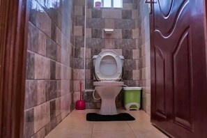Bathroom - Lux Suites Elmoc Apartments Nakuru (Nakuru)
